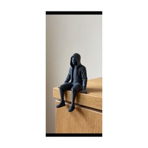 Oturan Miles Morales Figür 15 Cm