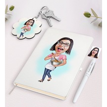 Kişiye Özel Ev Hanımı Karikatürlü Beyaz Defter Kalem Ve Anahtarlı N11.11843