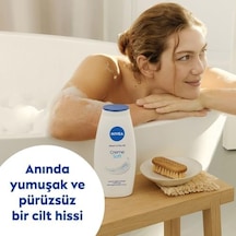 Creme Soft Kremsi Dokunuş Banyo Ve Duş Jeli 750 Ml, Vücut Nemlendirici, Yağı, Pürüzsüz Cilt Açık Mavi