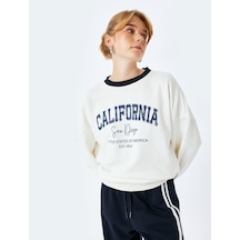 Koton Bisiklet Yaka Uzun Kollu Baskılı Oversize Sweatshirt Beyaz 5sak10219ek Beyaz