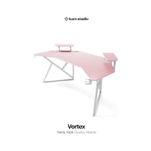 Vortex 25mm Kanatlı Oyuncu Masası | Pembe Karbon Fiber Kaplama | Raflı Oyuncu Masası