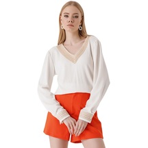 Kadın Beyaz V Yaka Nakışlı Uzun Kol Örme Bluz-28598-beyaz