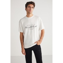 ROBERTO  Erkek Bisiklet Yaka %100 Pamuk Oversize Kalıp Baskı Detaylı Beyaz T-Shirt