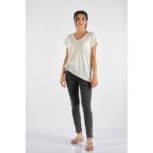 Garmenty Oversize V Yaka Kadın T-shirt - Rahat Ve Şık Siyah