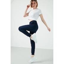 Lacivert