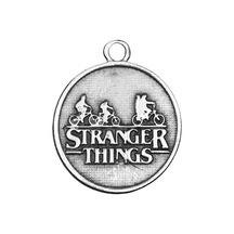 Stranger Things Kolye Ucu - Antik Gümüş Kaplama - Kod:125