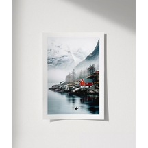 Çerçevesiz Poster Kırmızı Ev Ve Sisli Dağlar