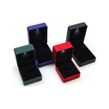 Çekirdekjewelry Çesitli Boş Işıklı Mücevher Kutulari