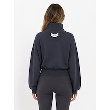 Neden Tekstil Kadın Oversize Siyah Sweatshirt - Yarım Balıkçı Yaka, Rahat Kalıp