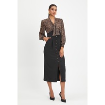 Kadın Leopar Desenli Midi Elbise - Fiyonk Yaka, Düğme Ve Yırtmaç Detaylı, Şık Ve Modern Tasarım - Günlük Ve Özel Davetler İçin Elbise Vizon