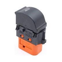 Focus Düğme Kapi Ön Cam 2012-2015 Bm5t14529ba Mga31250 1.6 Tdcı Duratorg