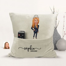 Bk Gift Kişiye Özel Kadın Mühendis Karikatür Tasarımlı Organizer Kumanda Ve Atıştırmalık Cepli Sarı Kırlent Yastık-1 Arkadaşa Hediye, Cepli Yastık