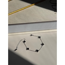 Siyah Yonca Figürlü Gümüş Renk Çelik Kadın Bileklik Kararma Yapmaz Zarif Tasarım Gümüş