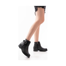 165-204/1 Siyah Toka Aksesuarlı Fermuarlı Günlük Kadın Bot Beyaz 165-204/1 Siyah Toka Aksesuarlı Fermuarlı Günlük Kadın Bot Beyaz