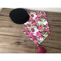 Beyaz Zemn Fuşya Çiçek Desenli Runner & Supla Seti Çok Renkli