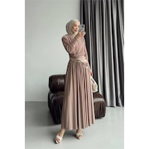 Neşeli Butik Kadın Bej Drapeli Kemer Detaylı Sandy Kumaş Premium Tesettür Elbise Nms090