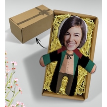 Bk Gift  Kutusunda Kişiye Özel Fotoğraflı Kadın Avukat Tasarımlı Bebek Yastık, Arkadaşa , Sevgiliye , Doğum Günü si