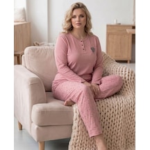 Eyfuze Kadın Kışlık Büyük Beden Curve Nakışlı Desenli Yakası Düğmeli Uzun Kollu Pijama Takımı Açık Pembe