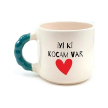 İyi Ki Kocam Var Baskılı Yeşil Kulplu Boncuk Sevgililer Günü Kupası