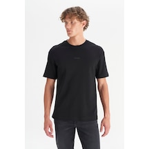 Wrangler %100 Pamuk Relaxed Fit Logo Detaylı Erkek T-shirt W2520166001 Siyah