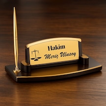 Kişiye Özel Hakim Masa Üstü İsimlik Altın Renk Şık Tasarım Kalemli Ofis İsimliği Kahverengi