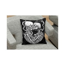 Skull's Love Siyah Desenlı Kare Yastık Kılıfı Çok Renklı