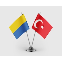 Ukrayna Bayrağı Ve Türk Bayrağı İkili Saten Masa Bayrağı Takımı Diğer