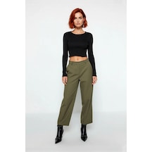 Ersefa Stil Modern Kadın Crop Standart Kol Bisiklet Yaka Kalp Aksesuarlı Siyah