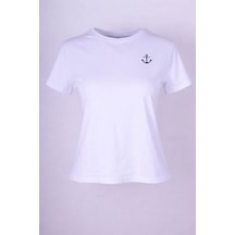Trender Çapka Baskı Beyaz Kadın T-shirt 6720 Beyaz Trender Çapka Baskı Beyaz Kadın T-shirt 6720 Beyaz