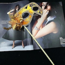 Lüks Taşlı Saplı Maskeli Balo Maskesi Altın Renk 35 Cm