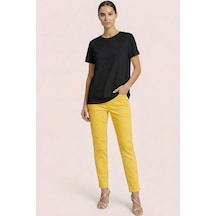 Düz Kesim Siyah Nakışlı T-shirt Siyah