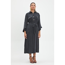 Kadın Düğme Detaylı Kemerli Elbise - Cep Tasarımlı, Modern Ve Rahat Stil - Günlük Ve Şık Kullanımlar İçin Elbise Siyah