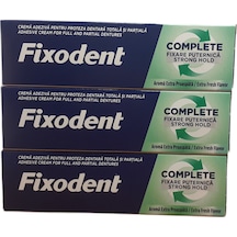 Complete Güçlü Tutuş Extra Ferah Aroma Protez Yapıştırıcı Krem 47 Gr X 3 Adet