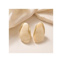 Krem Görünümlü Gold Detaylı Organik Form Kadın Küpe Şık Çivi Küpe Krem - 887987722 Krem - 887987722 Krem