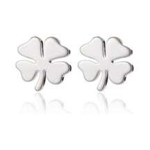 Gümüş Mizaç Basit Şanslı Çim Küpe Dört Yapraklı Yonca Küpe Paslanmaz Çelik Küpe Gümüş