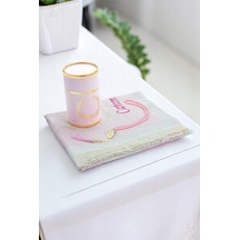 Canım Anneme İsim Nakışlı Seccade Ve İnci Tesbihli Özel Silindir Kutulu Set Pembe