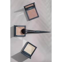 Kompakt Pudra - 12 Saate Kadar Kalıcılık - Soğuk-nötr Cilt Alt Tonu - Compact Powder 06 Creamy 0