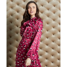 Desenli Kadın Saten Elbise - Bağlamalı Yaka Detaylı - Modern Ve Şık Tasarım - Özel Davet Ve Günlük Kullanım İçin Elbise Mor