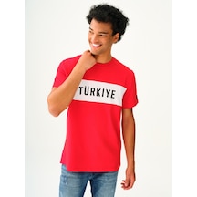 Kırmızı