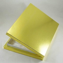 24 Bölmeli Madlen Çikolata Kutusu Gold Altın Renkli .