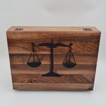 Ahşap Kişiye Özel Sandık 30x40x10 Cm