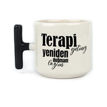 Terapi Yetmez Yeniden Doğmam Lazım Baskılı Siyah Kulplu T Kupa