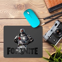 Beyaz Fortnite Karakter Mousepad
