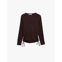 Koton Pamuklu Slim Fit Uzun Kollu Bisiklet Yaka Yanları Büzgülü Bağlamalı Tişört Kahverengi 7wak50072ek Kahve