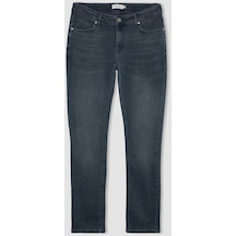 Defacto Pedro Slim Fit Dar Kalıp Normal Bel Dar Paça Jean Pantolon B3622ax24spnm84