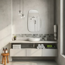 60x96 Cm Modern Organik Form Banyo Aynası Beyaz Çerçeveli Asimetrik Duvar Aynası Minimalist Şık Dekor Ayna Beyaz