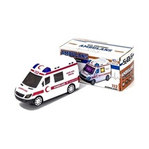 Oyuncak Ambulans 3D Işıklı Sesli Araba Ambulans