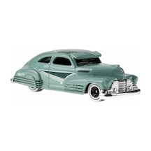 Tekli Arabalar İle Hot Wheels Eğlencesini Yaşayın