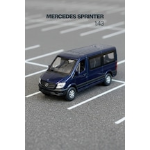 Beyaz 1:43 Ölçek Die Cast Kapıları Açılır Lisanslı Mercedes Sprinter Oyuncak Metal Model Araba Çok Renkli