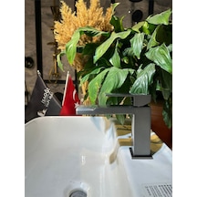 İsaoğlu Yapı Antrasit Lavabo Bataryası Antrasit Gri Venom Banyo Lavabo Armatür Antrasit